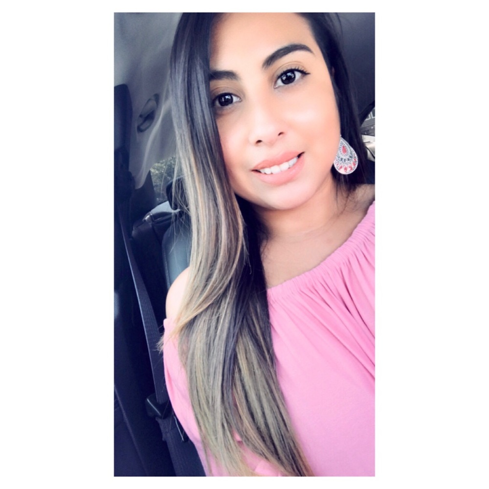 Meet your Posher, Gabriela